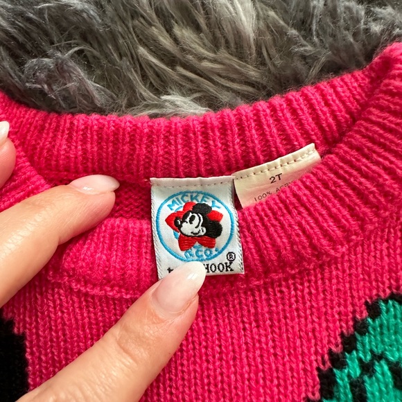 Vintage Disney sweater - Picture 3 of 5